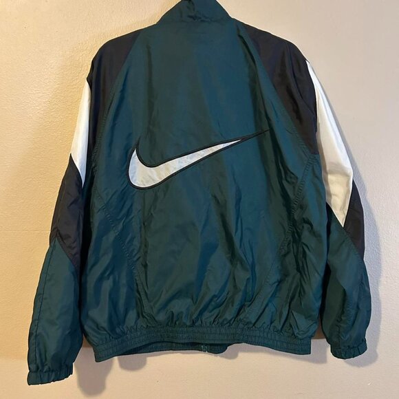 Retro Green Black Nike Windbreaker Jacket Workout Gear - Picture 8 of 8
